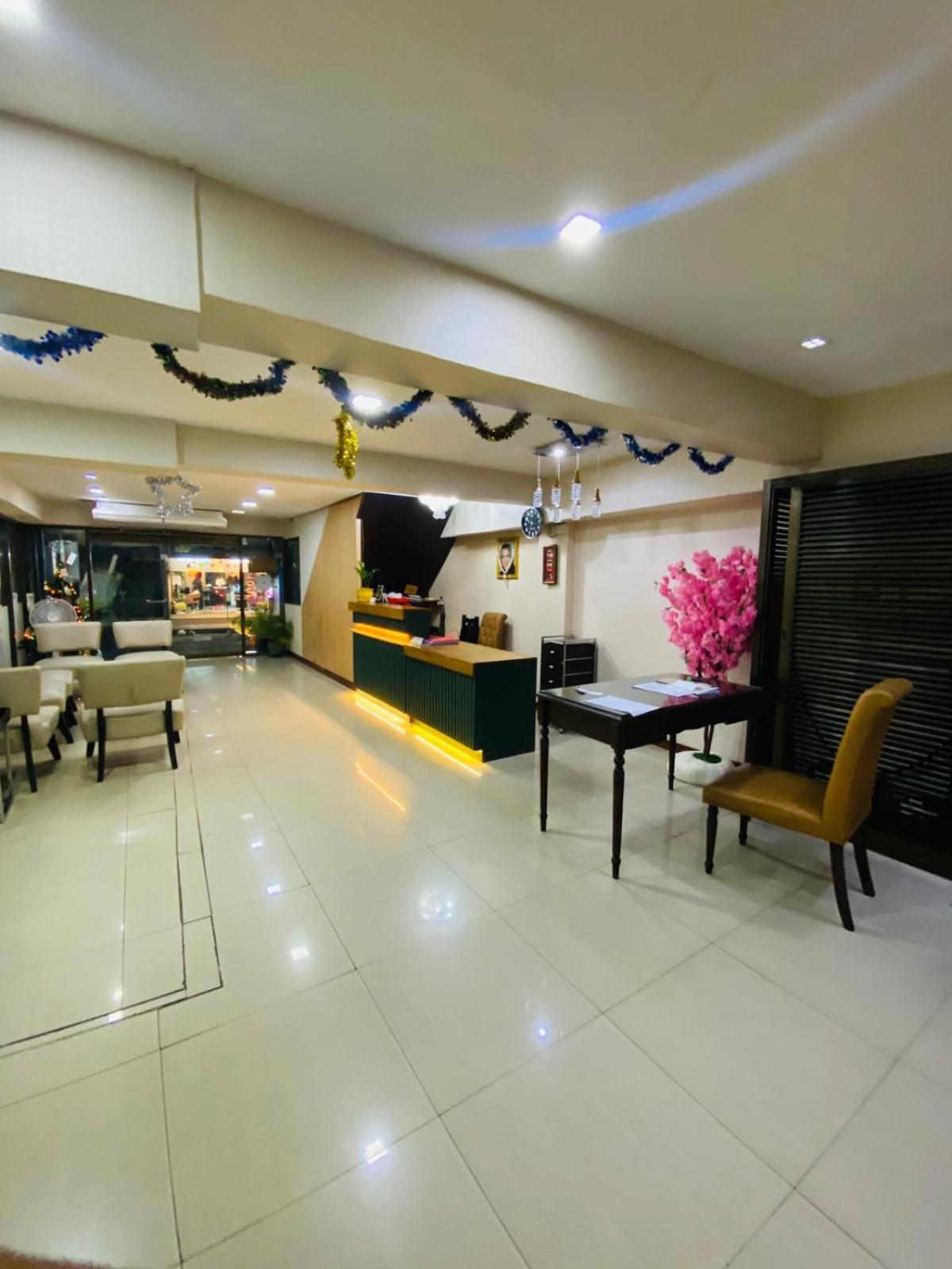 Residency Khách sạn