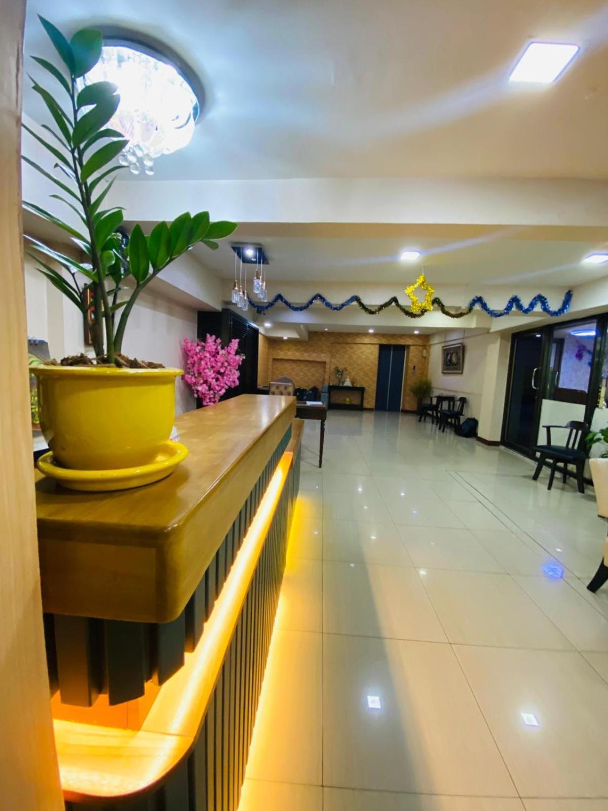 Residency Khách sạn 3*