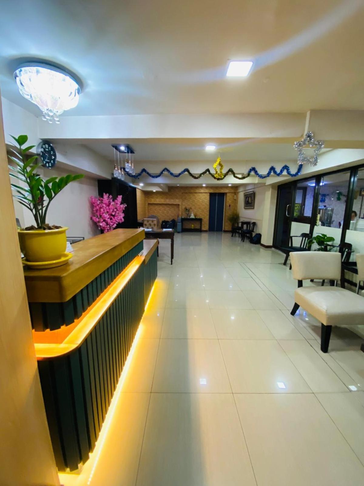 Khách sạn Residency 3*